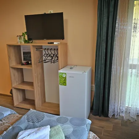 Coastalguest House 大特尔诺沃