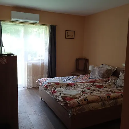 Coastalguest House 4* Велико-Тырново